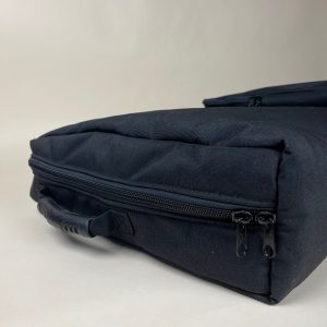 Side Handle, double zipper, pocket, tapered gig bag, form fit